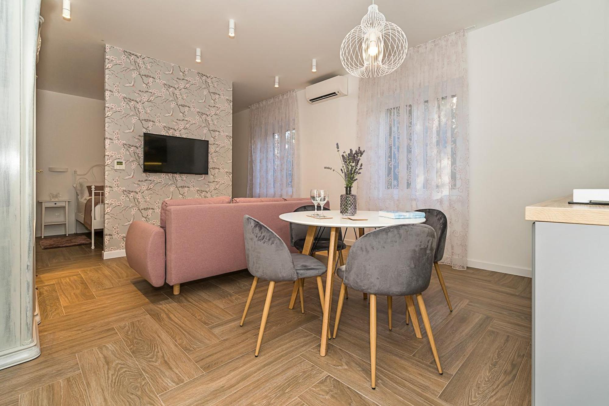 Marcel Apartament *
